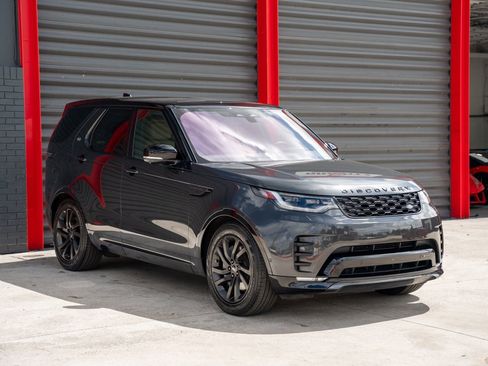 Used 2023 Land Rover Discovery S R-Dynamic AWD/4WD image 5