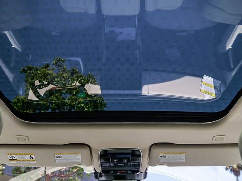 New 2026 Land Rover Range Rover SE AWD/4WD image 16