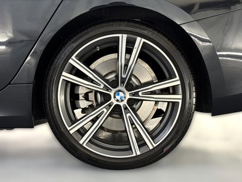 Used 2023 BMW 330i Sedan w/ Parking Assistance Package image 11