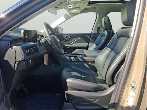New 2025 Lincoln Aviator AWD w/ Equipment Group 101A image 12