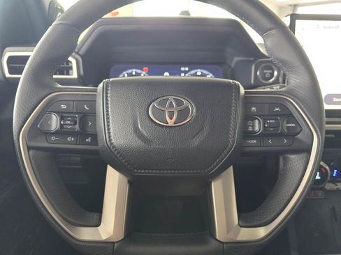 Used 2026 Toyota 4Runner Limited AWD/4WD image 23