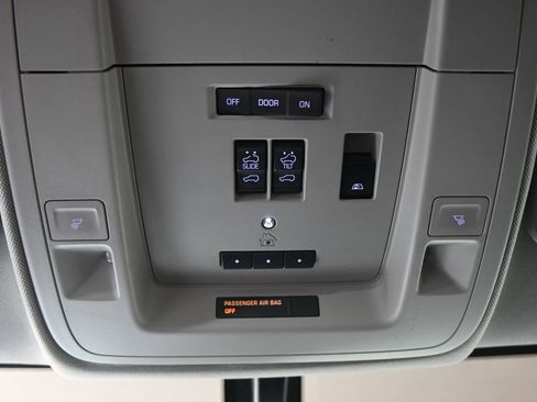 Used 2018 Chevrolet Silverado 1500 LTZ Z71 w/ LTZ Plus Package image 33