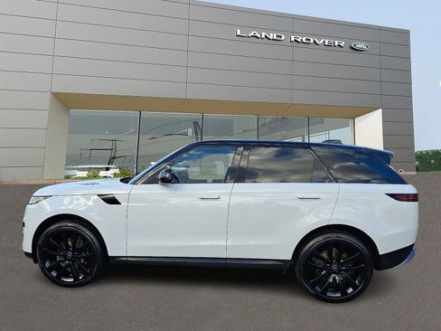 Used 2023 Land Rover Range Rover Sport SE image 6