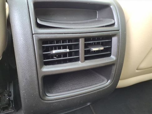 Used 2018 Cadillac XT5 Luxury w/ Driver Awareness Package image 13