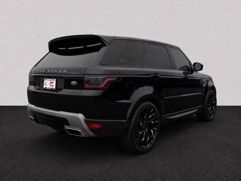 Used 2018 Land Rover Range Rover Sport SE AWD/4WD image 4