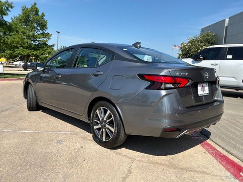 Used 2025 Nissan Versa SV FWD image 8
