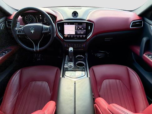 Used 2023 Maserati Ghibli Modena RWD image 16