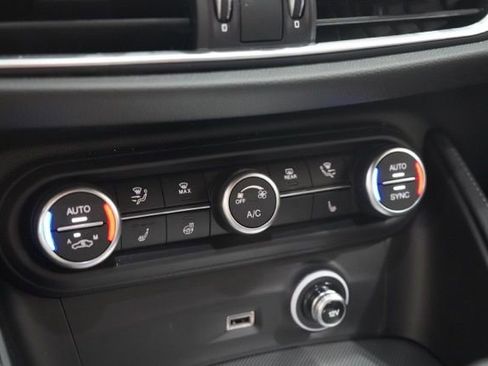 New 2025 Alfa Romeo Stelvio Sprint AWD/4WD image 25