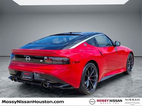 Certified 2025 Nissan Z Performance w/ Floor Mat Package RWD image 7