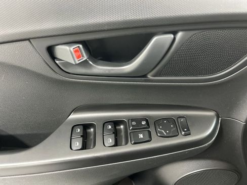 Used 2021 Hyundai Kona SE image 11