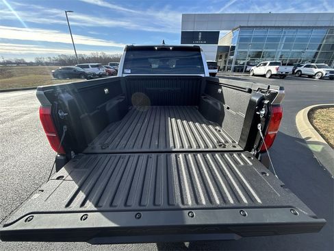 Used 2025 Toyota Tacoma SR image 29