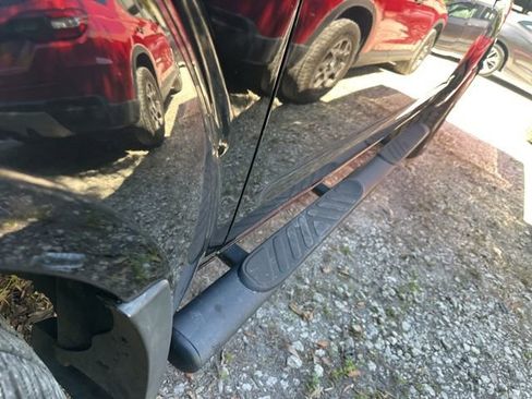 Used 2020 Nissan Frontier SV w/ Midnight Edition Floor Mats image 7