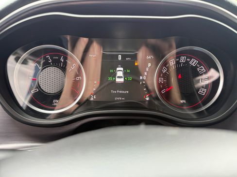 Used 2016 Dodge Challenger SXT RWD image 11