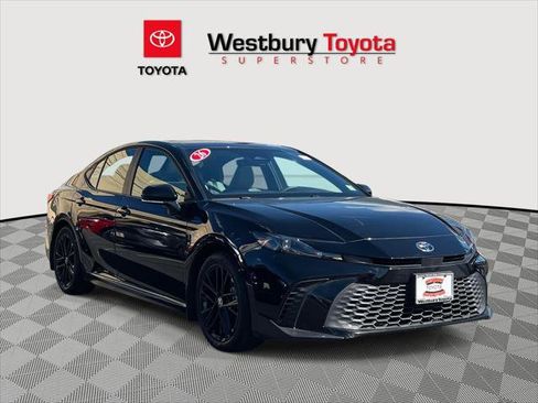 Certified 2026 Toyota Camry SE w/ Convenience Package FWD image 1