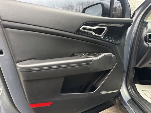 Used 2023 Kia Sportage EX image 19