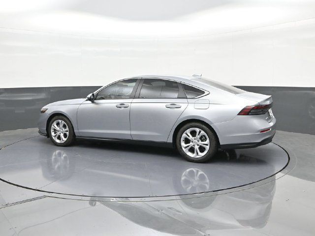Certified 2025 Honda Accord LX image 5