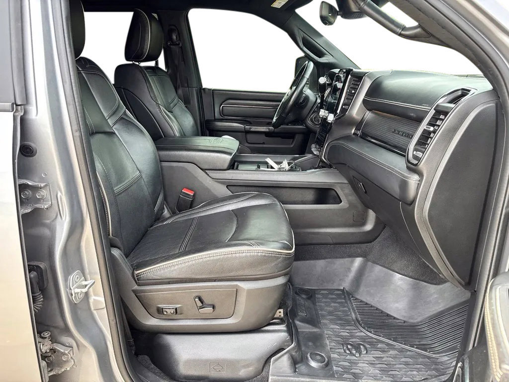 Used 2024 RAM 3500 Limited w/ Night Edition AWD/4WD image 36