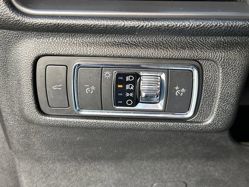 Used 2021 Lincoln Corsair AWD w/ Equipment Group 101A image 23