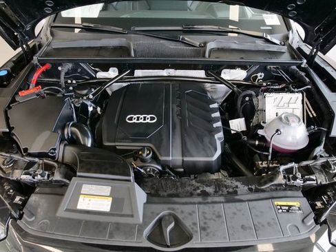 Certified 2025 Audi Q5 Prestige w/ Prestige Package image 9