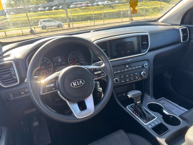 Used 2020 Kia Sportage LX AWD/4WD image 13