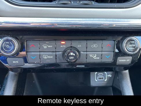 Certified 2022 Jeep Compass Limited image 20