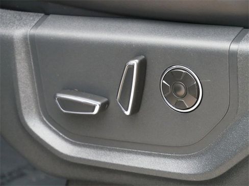 Used 2022 Ford F250 Platinum w/ FX4 Off-Road Package image 13