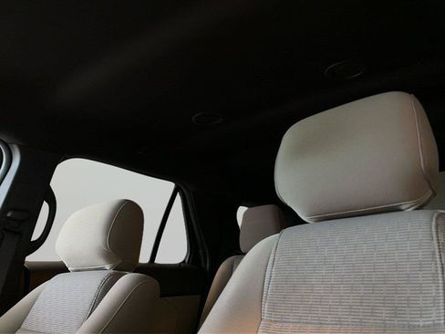 Used 2015 Ford Explorer XLT FWD image 16