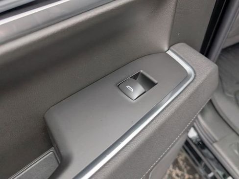 New 2026 GMC Sierra 1500 SLE w/ Preferred Package image 12