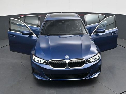 Used 2024 BMW 330i Sedan w/ Premium Package RWD image 38