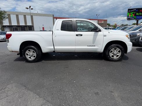 Used 2010 Toyota Tundra 4x4 Double Cab image 7