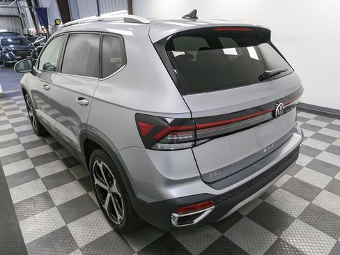 New 2026 Volkswagen Taos SEL AWD/4WD image 9