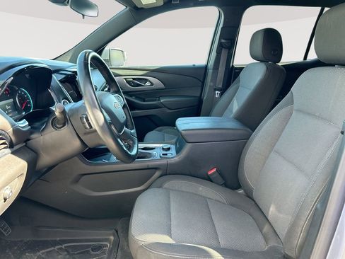 Used 2023 Chevrolet Traverse LT FWD image 23