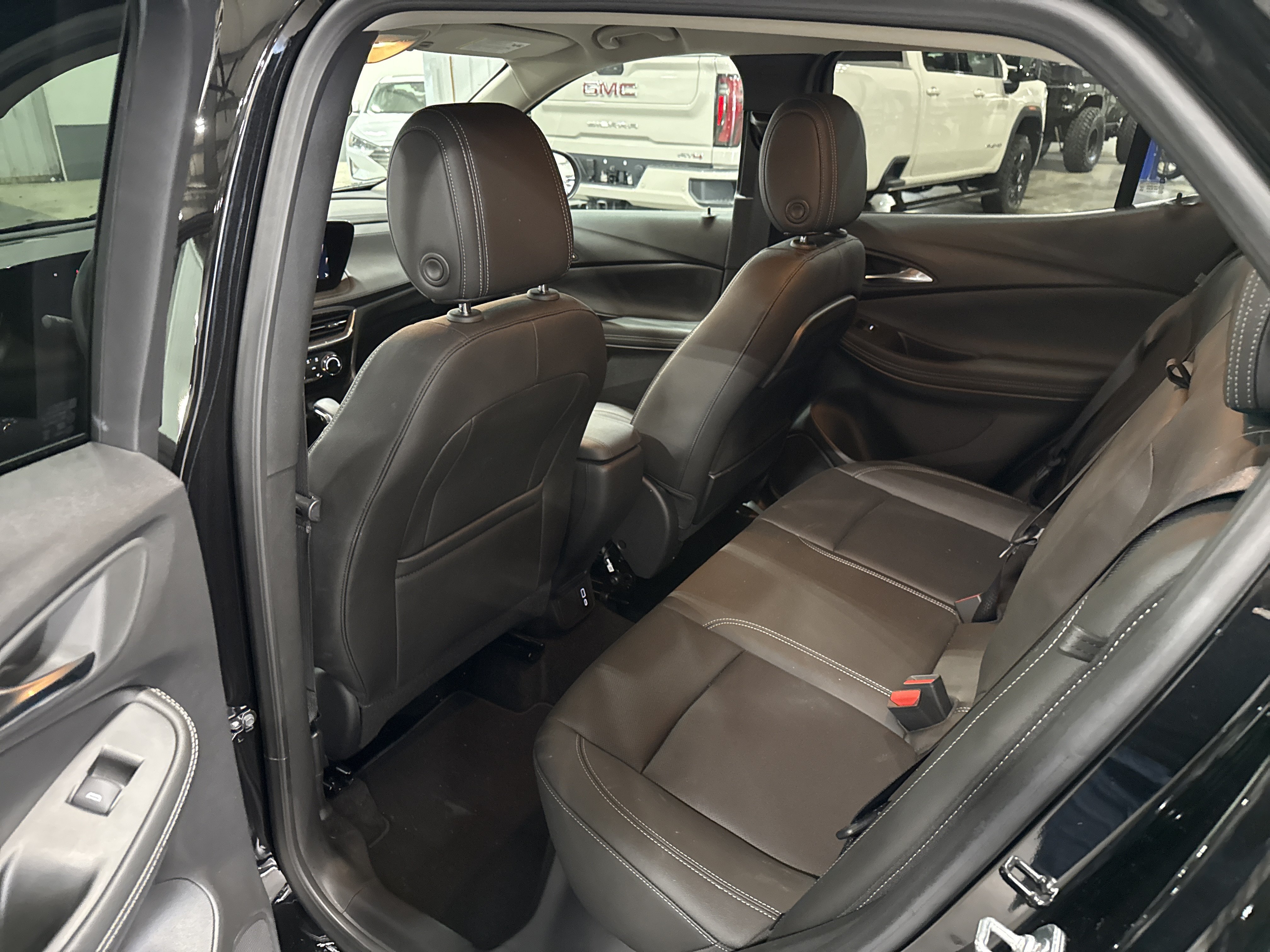 Used 2024 Buick Encore GX Sport Touring w/ Comfort Package AWD/4WD image 10