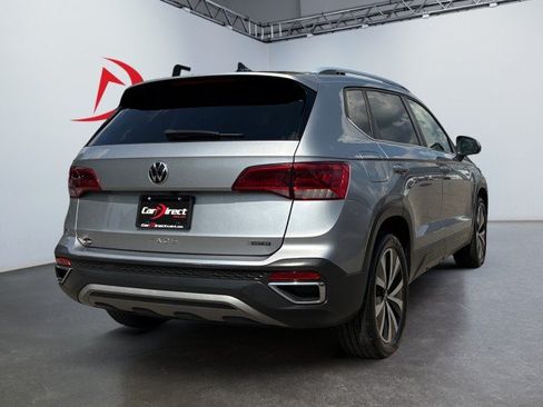 Used 2022 Volkswagen Taos SE AWD/4WD image 5