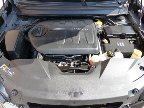 Used 2022 Jeep Cherokee Latitude w/ Sun & Sound Group image 35