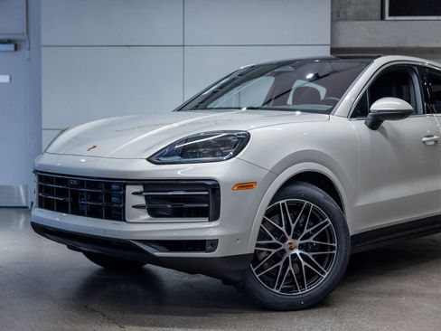 New 2026 Porsche Cayenne Coupe AWD/4WD image 22