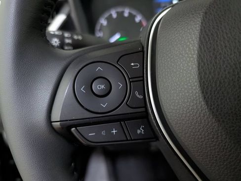 Used 2025 Toyota Corolla SE FWD image 18