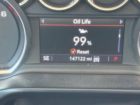 Used 2019 Chevrolet Silverado 1500 LTZ AWD/4WD image 33