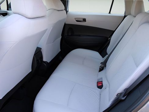 Used 2023 Toyota Corolla Cross L image 17