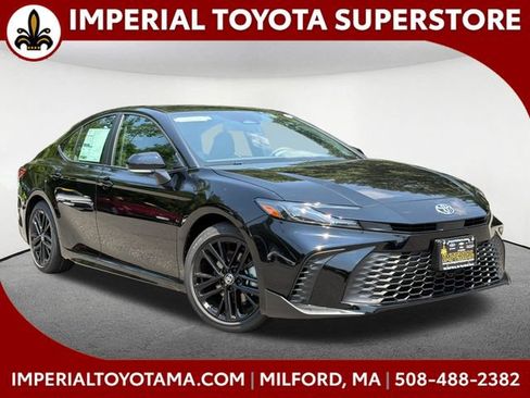 New 2026 Toyota Camry SE w/ Convenience Package FWD image 1