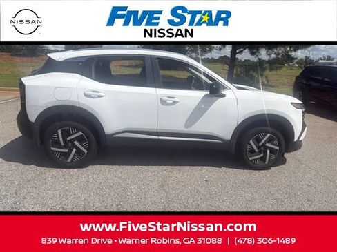 Used 2026 Nissan Kicks SV FWD image 8