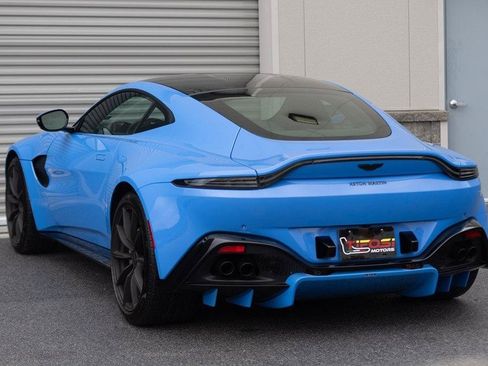 Used 2021 Aston Martin V8 Vantage Coupe RWD image 16