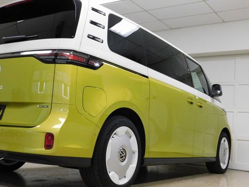 Used 2025 Volkswagen ID. Buzz 1st Edition image 90