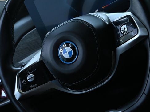 Certified 2024 BMW i7 eDrive50 image 22