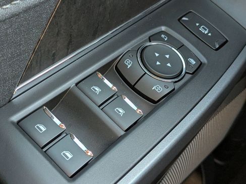 New 2026 Ford F250 Lariat w/ Black Appearance Package image 27