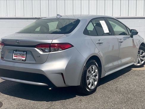 Used 2021 Toyota Corolla LE w/ Carpet Mat Package (TMS) image 17