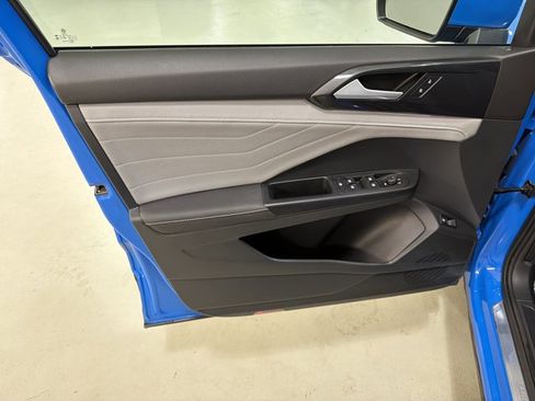 Certified 2024 Volkswagen Taos SEL image 17