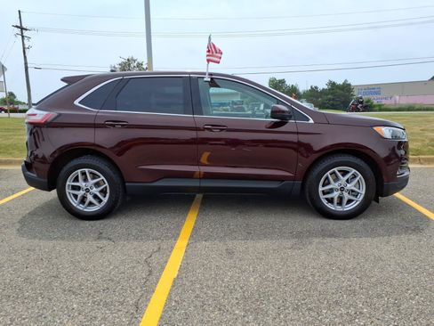 Used 2024 Ford Edge SEL w/ Convenience Package AWD/4WD image 9