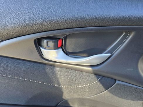 Used 2019 Honda Civic EX image 19
