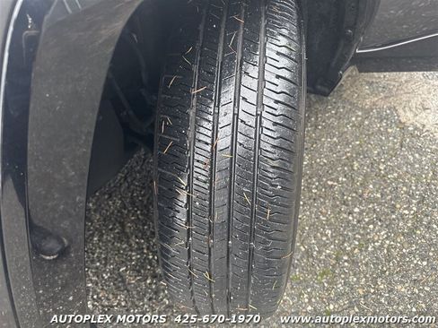 Used 2023 Toyota RAV4 SE image 19